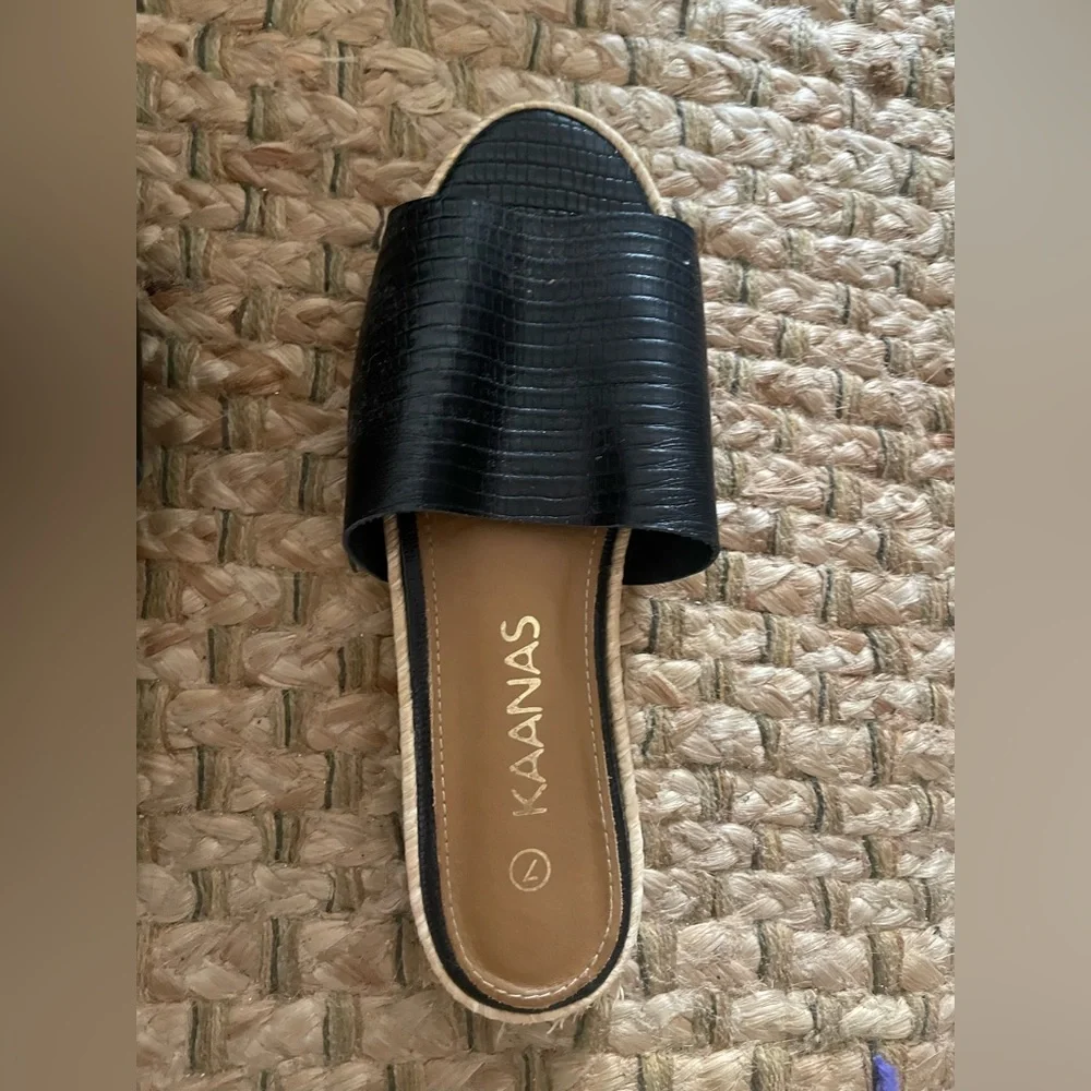 KAANAS ❤️‍🔥 BLACK RAFIA ESPADRILLE SLIDES SIZE 7